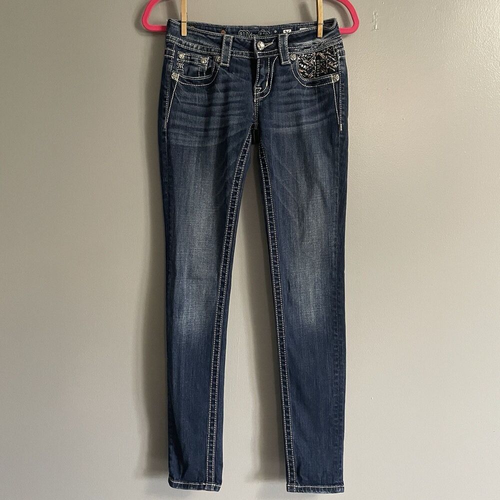 Women’s Miss Me Jeans 26 Signature Skinny 33” Inseam